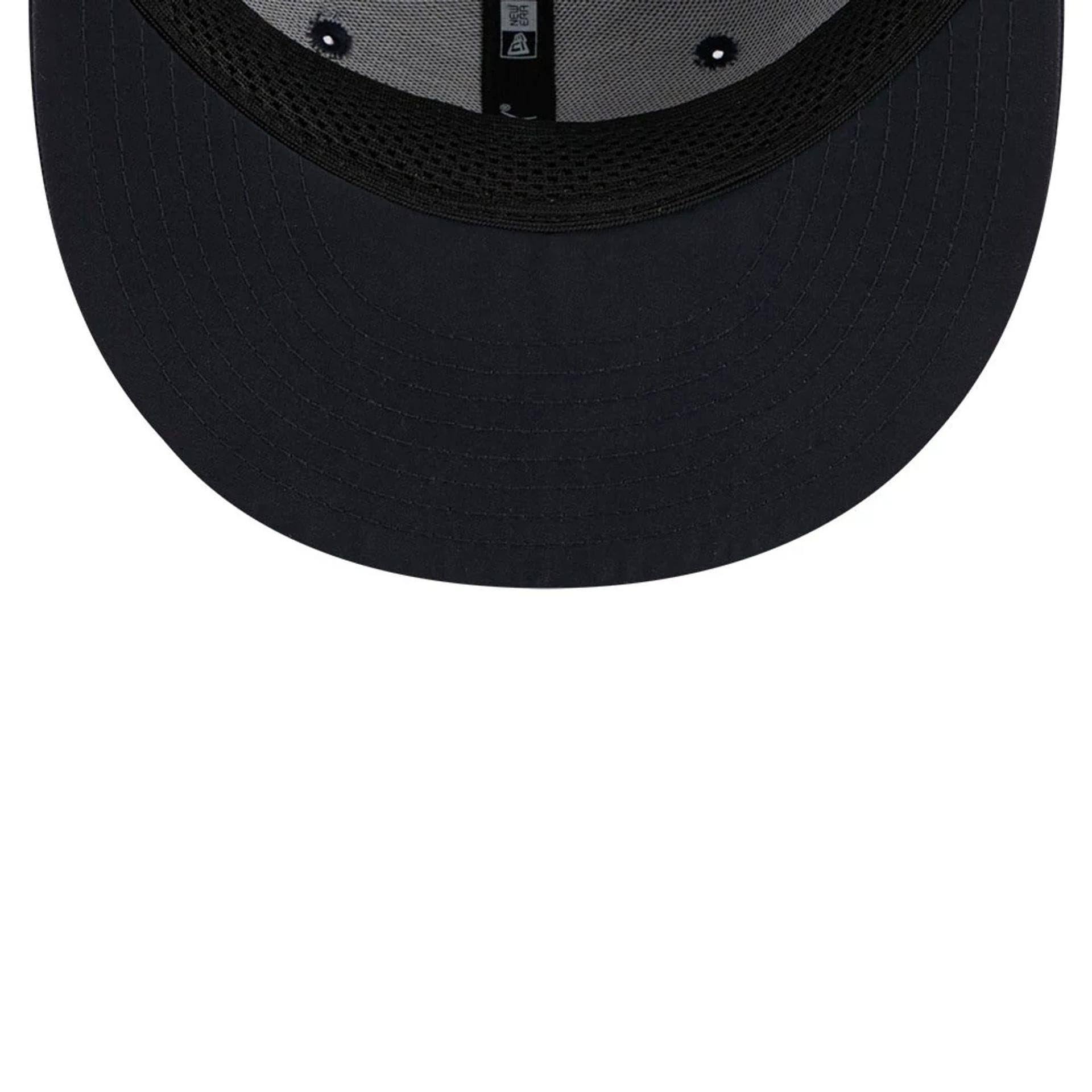 Pictured is this MLB Batting Practice 2026 Seattle Mariners 59FIFTY Fitted cap in navy. 7