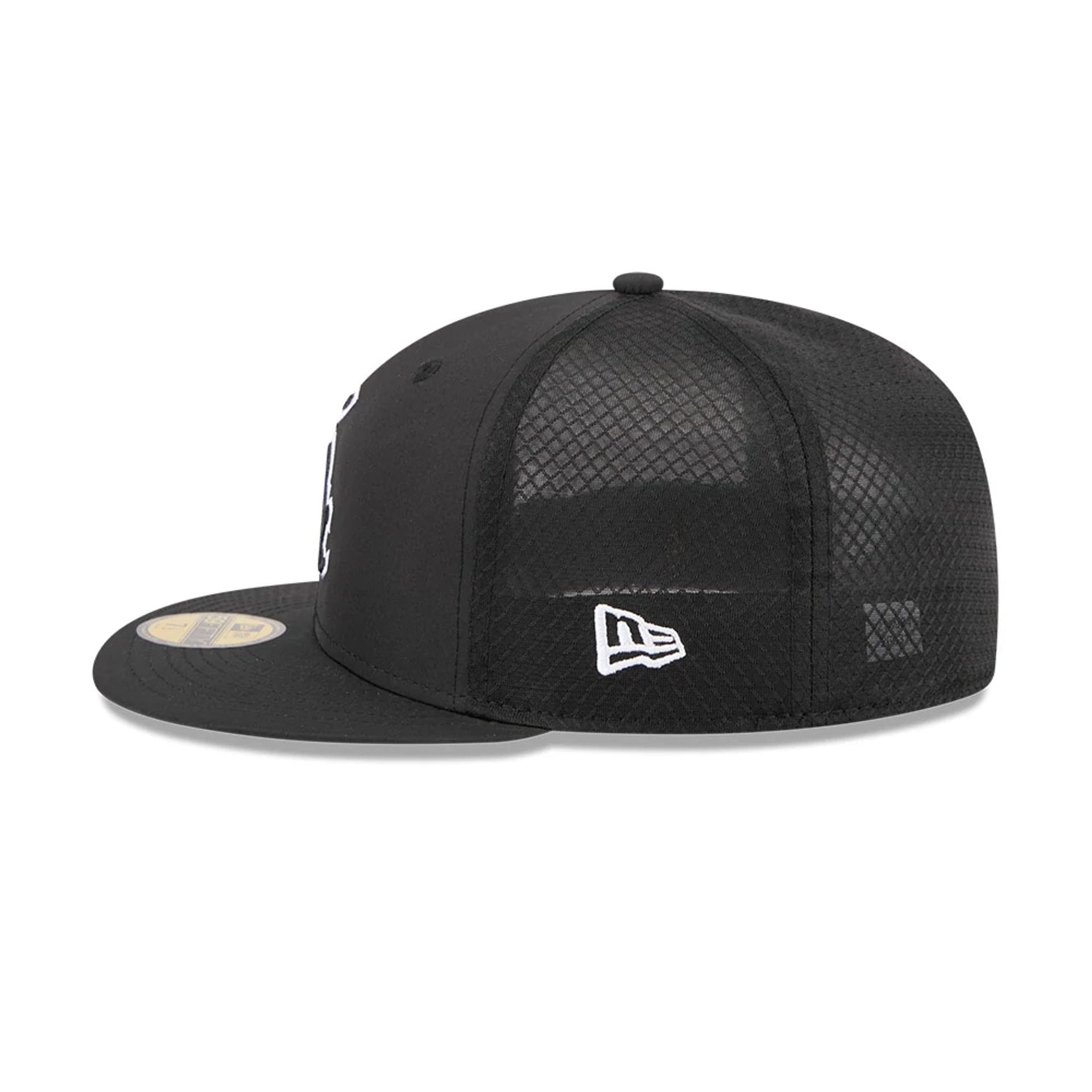 Pictured is this MLB Batting Practice 2026 Chicago White Sox 59FIFTY Fitted cap in black. 5