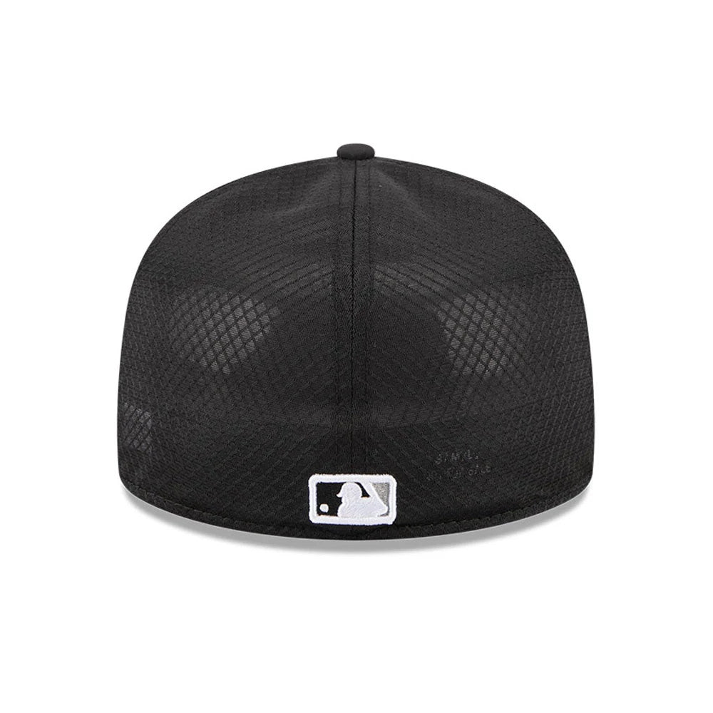 Pictured is this MLB Batting Practice 2026 Chicago White Sox 59FIFTY Fitted cap in black. 5