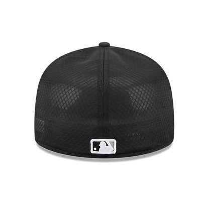 Pictured is this MLB Batting Practice 2026 Chicago White Sox 59FIFTY Fitted cap in black. 5