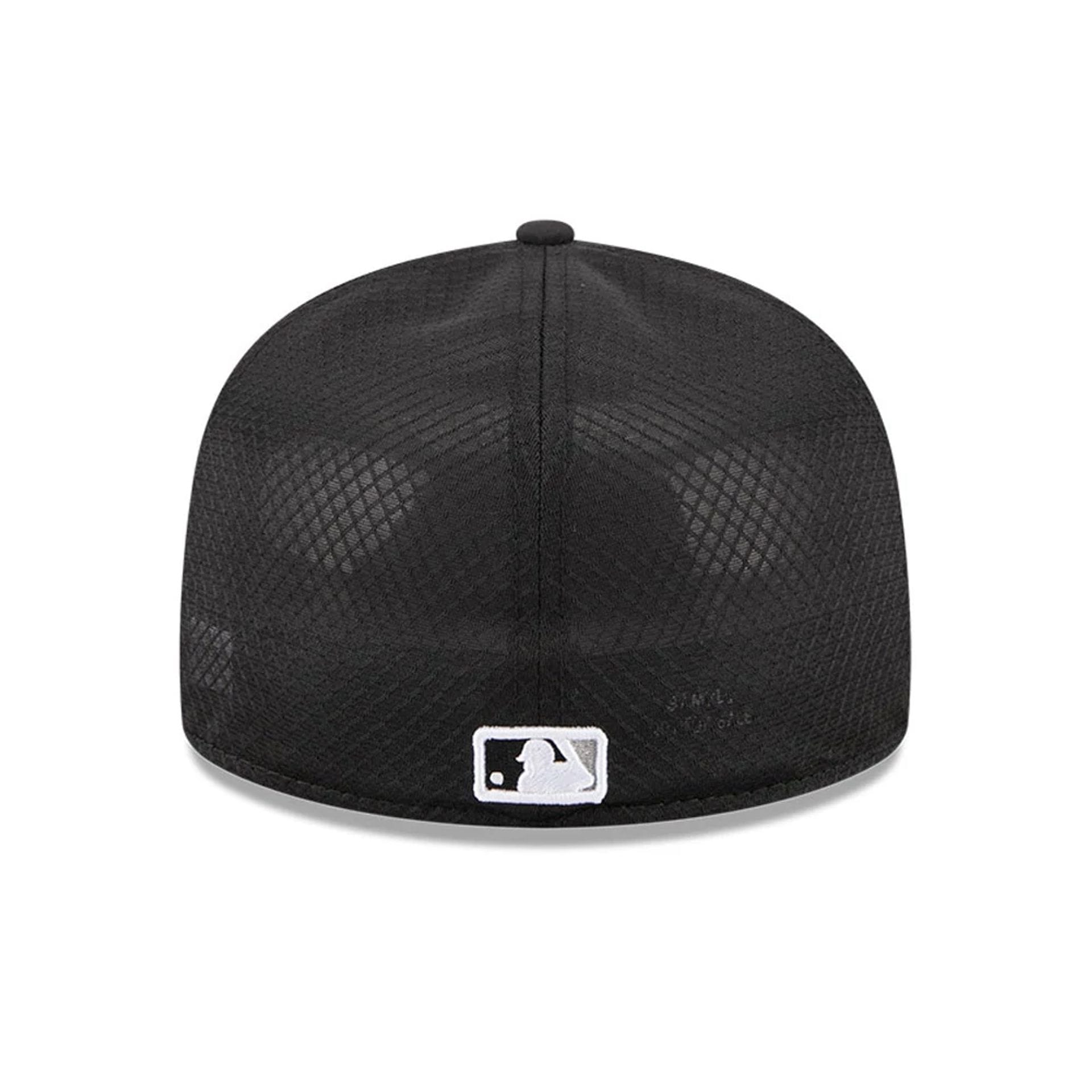 Pictured is this MLB Batting Practice 2026 Chicago White Sox 59FIFTY Fitted cap in black. 6