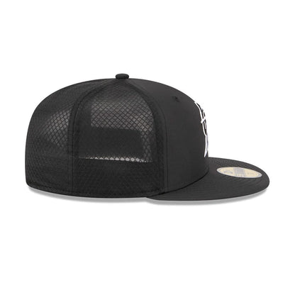 Pictured is this MLB Batting Practice 2026 Miami Marlins 59FIFTY Fitted cap in black. 5