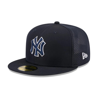 Pictured is this MLB Batting Practice 2026 New York Yankees 59FIFTY Fitted cap in navy. 1