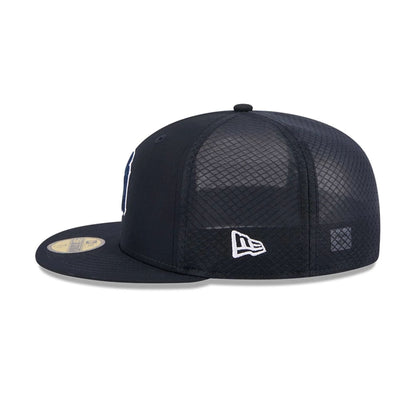 Pictured is this MLB Batting Practice 2026 New York Yankees 59FIFTY Fitted cap in navy. 5