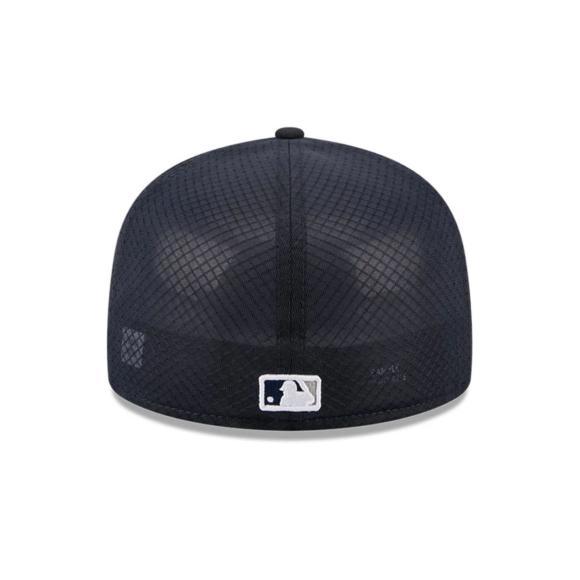 Pictured is this MLB Batting Practice 2026 New York Yankees 59FIFTY Fitted cap in navy. 4