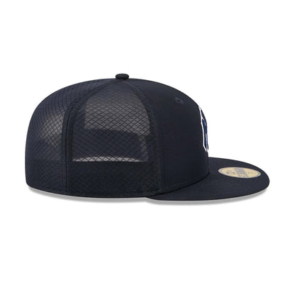 Pictured is this MLB Batting Practice 2026 New York Yankees 59FIFTY Fitted cap in navy. 6