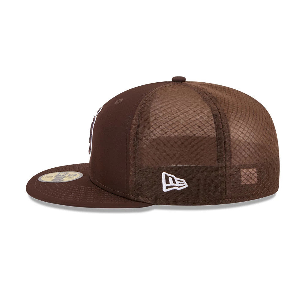 Pictured is this MLB Batting Practice 2026 San Diego Padres 59FIFTY Fitted cap in dark brown. 5