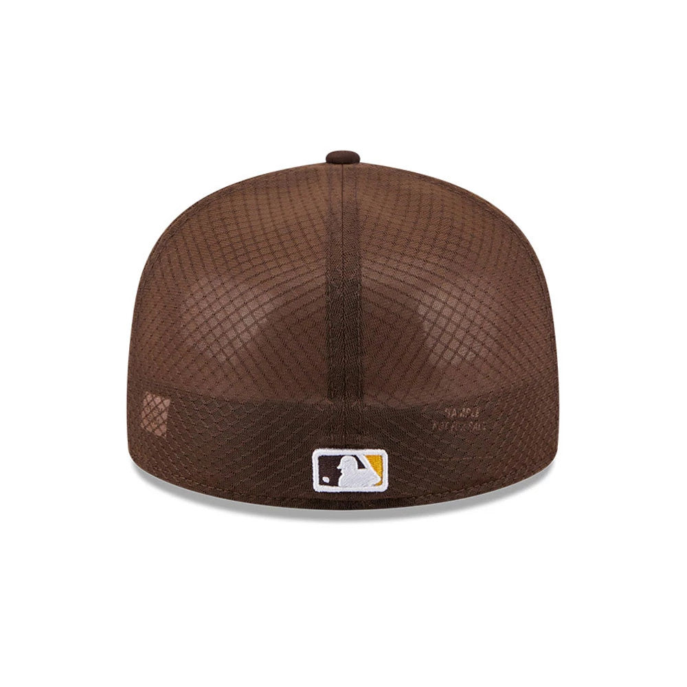 Pictured is this MLB Batting Practice 2026 San Diego Padres 59FIFTY Fitted cap in dark brown. 4