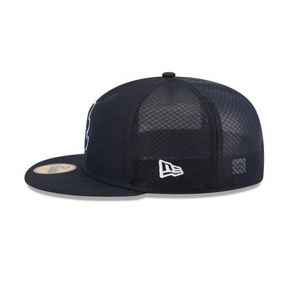 Pictured is this MLB Batting Practice 2026 Atlanta Braves 59FIFTY Fitted cap in navy. 5