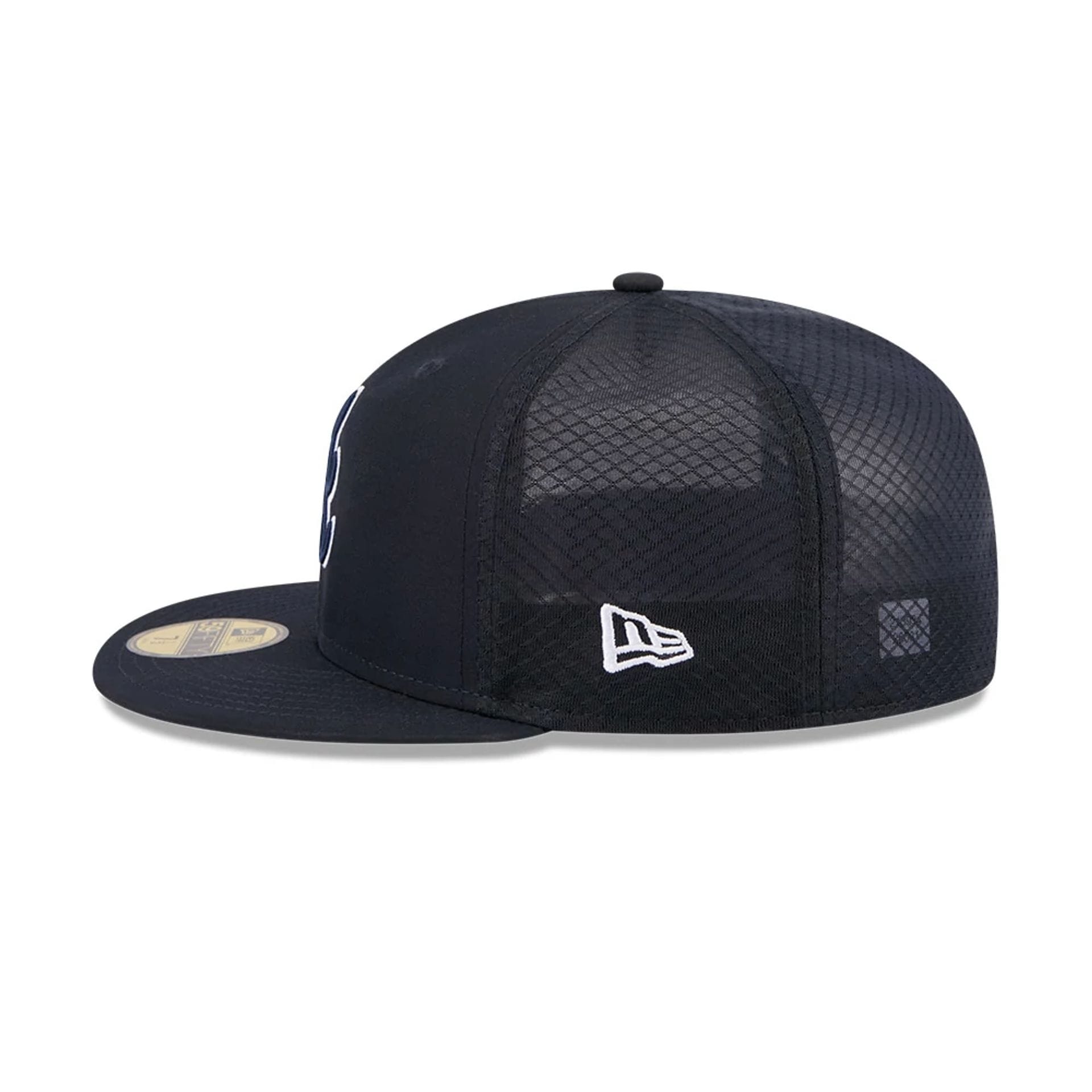 Pictured is this MLB Batting Practice 2026 Atlanta Braves 59FIFTY Fitted cap in navy. 5