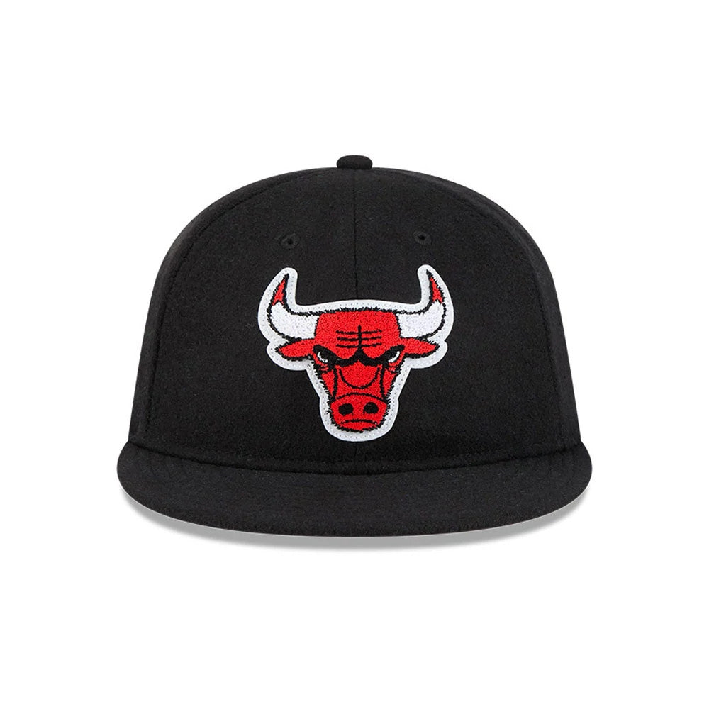 Pictured is this NBA Chenille Woven Chicago Bulls Retro Crown 9FIFTY cap in black. 4