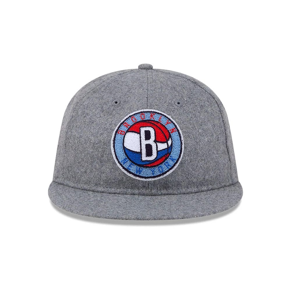 Pictured is this NBA Chenille Woven Brooklyn Nets Retro Crown 9FIFTY cap in grey. 4