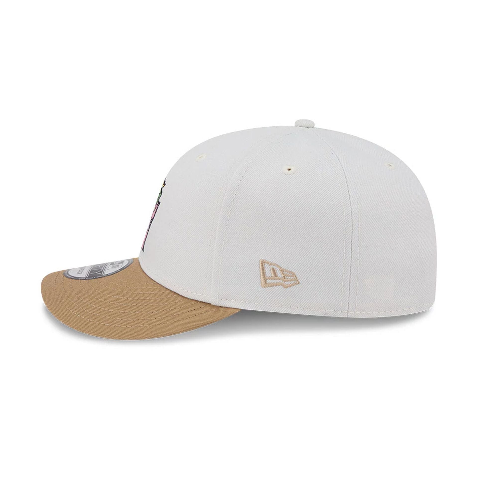Pictured is this Nickelodeon Fairly Oddparents 9FIFTY Snapback cap in light beige. 5