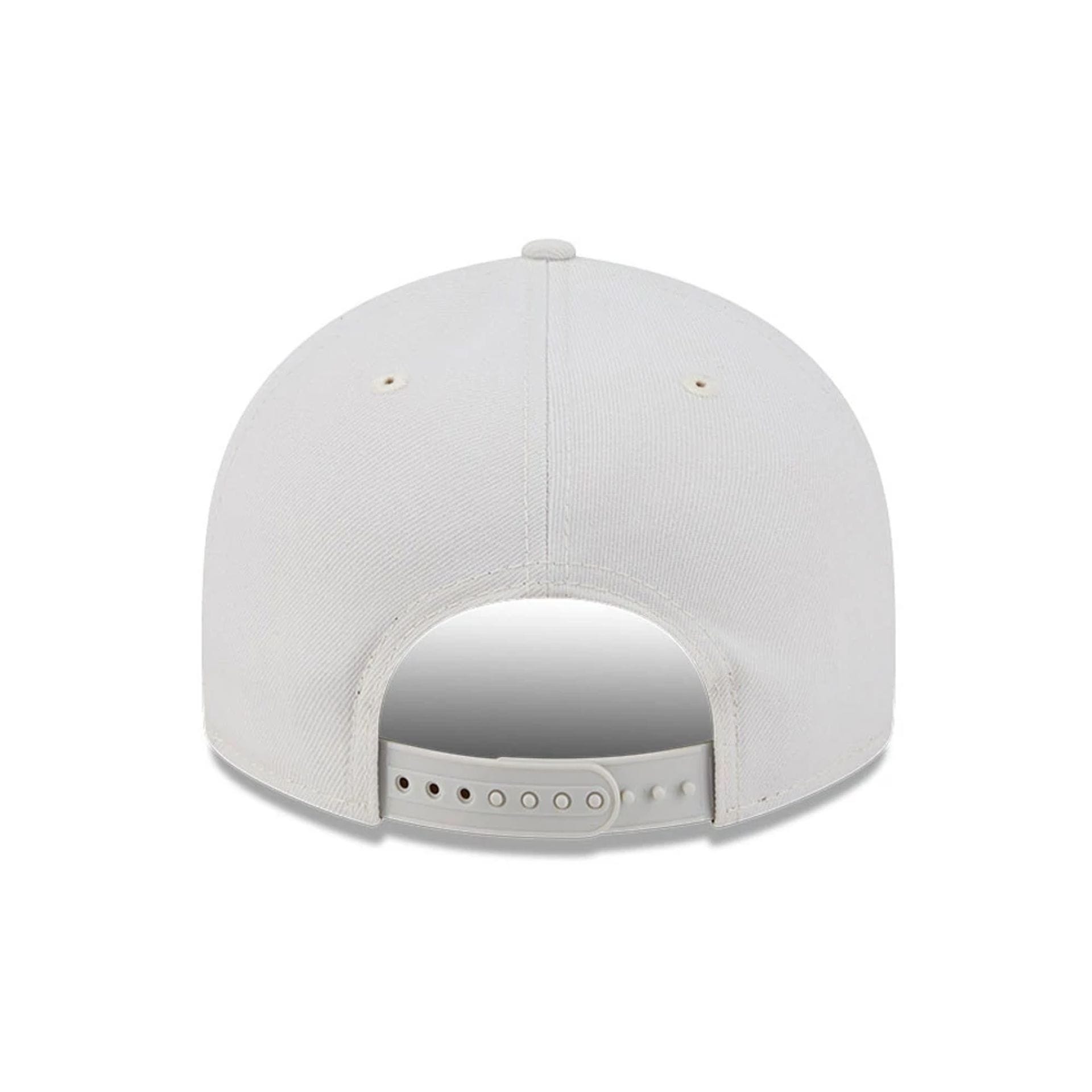 Pictured is this Nickelodeon Fairly Oddparents 9FIFTY Snapback cap in light beige. 7
