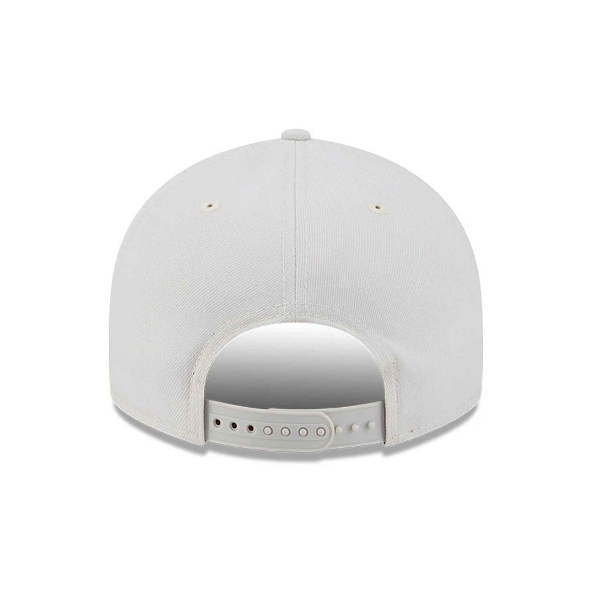 Pictured is this Nickelodeon Fairly Oddparents 9FIFTY Snapback cap in light beige. 7