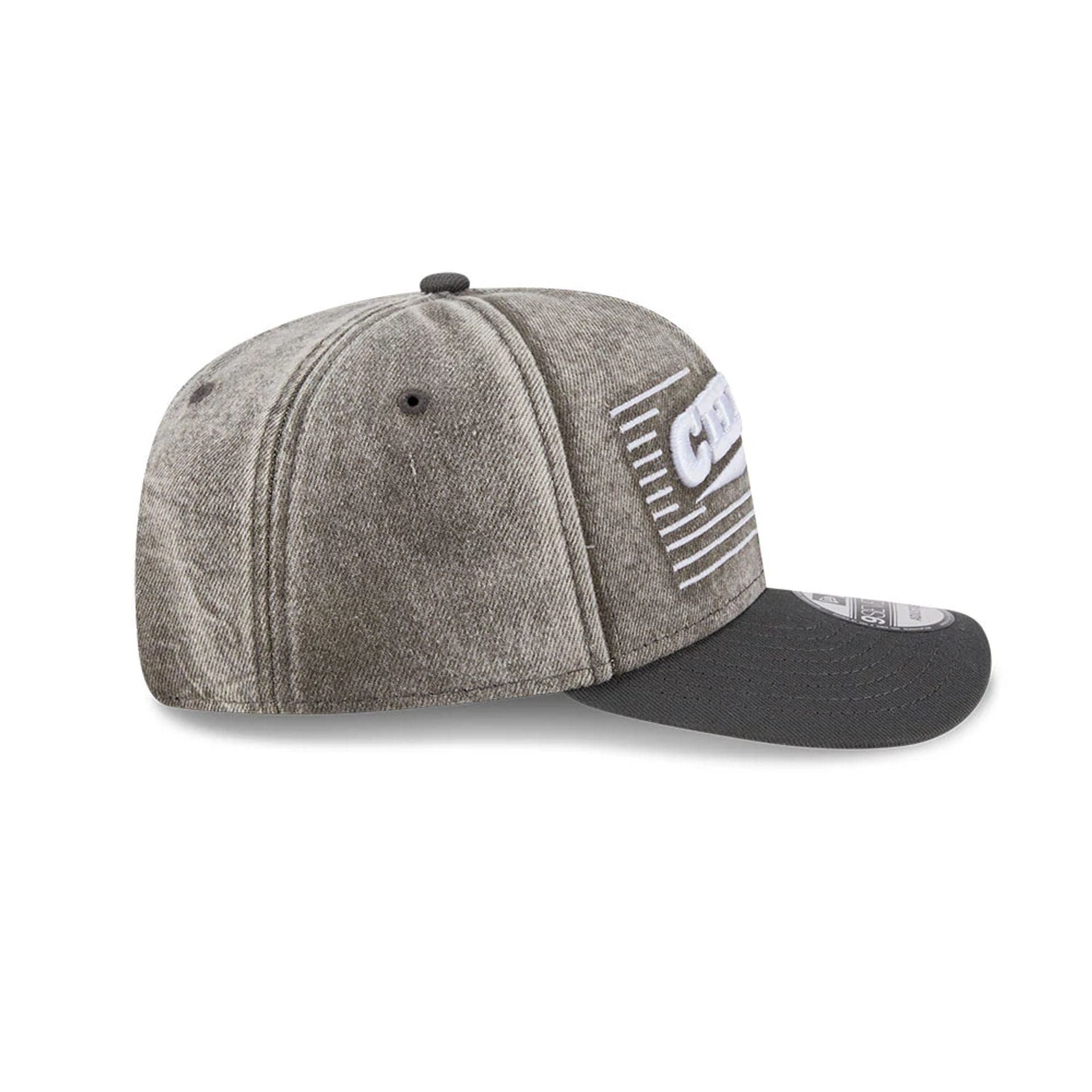 Pictured is this NFL Washed Denim Kansas City Chiefs 9SEVENTY Stretch Snap cap in dark grey. 5