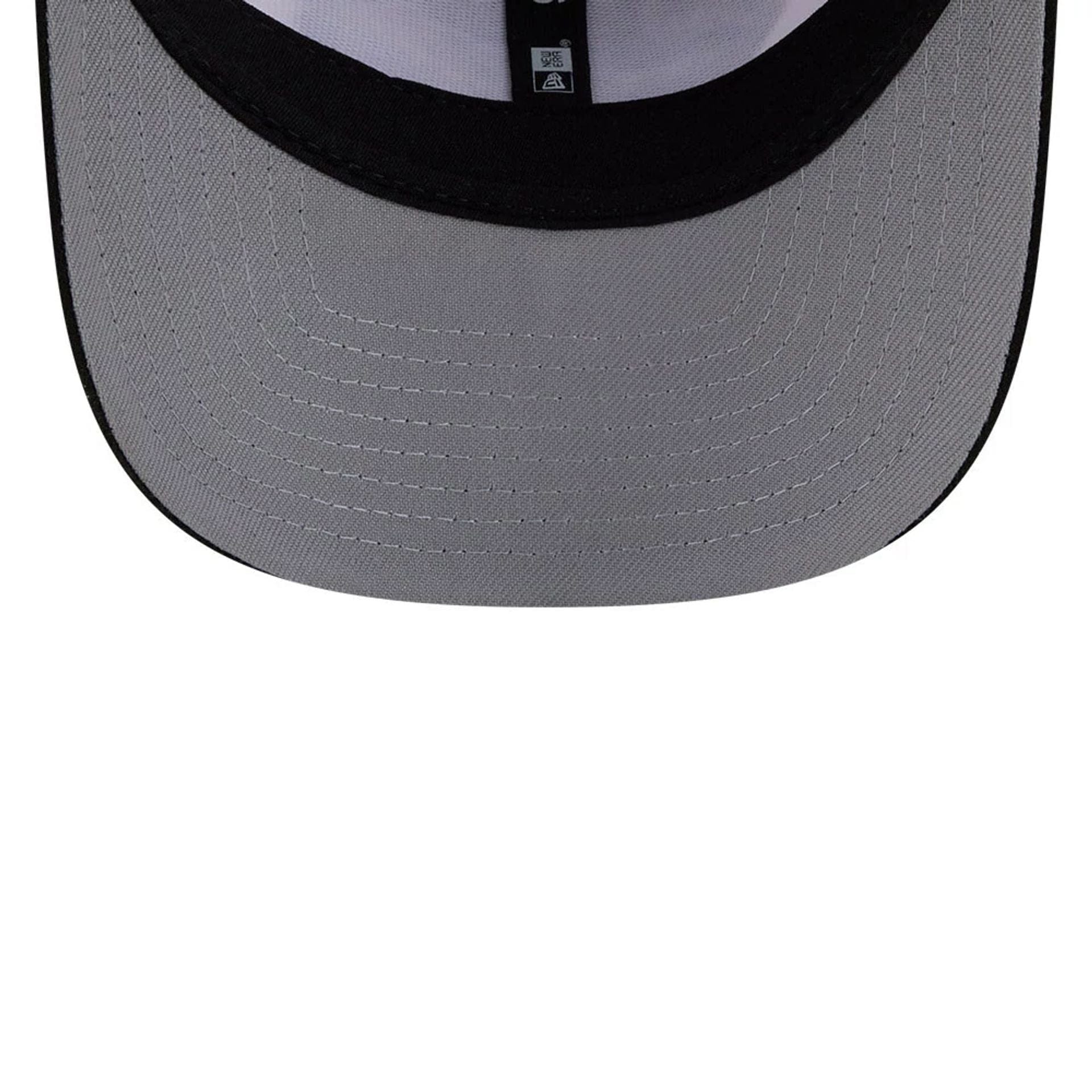 Pictured is this NFL Duck Cloth Las Vegas Raiders 9SEVENTY Stretch Snap cap in white. 2