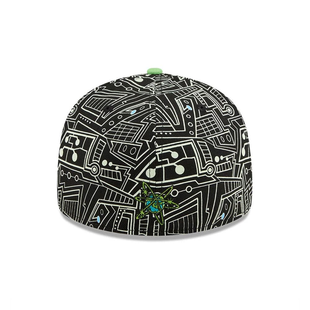 Pictured is this Dexter's Laboratory 59FIFTY Fitted cap in black. 5