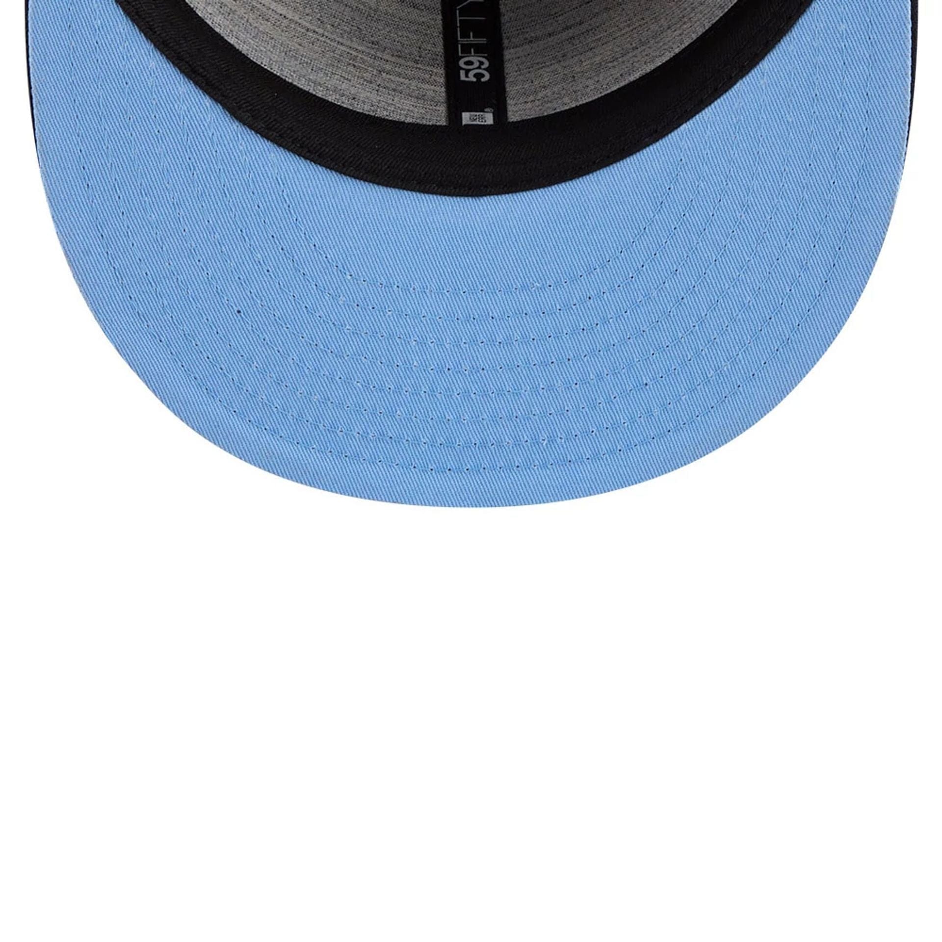 Pictured is this WBC Classical Script Great Britain Retro Crown 59FIFTY Fitted cap in navy. 2