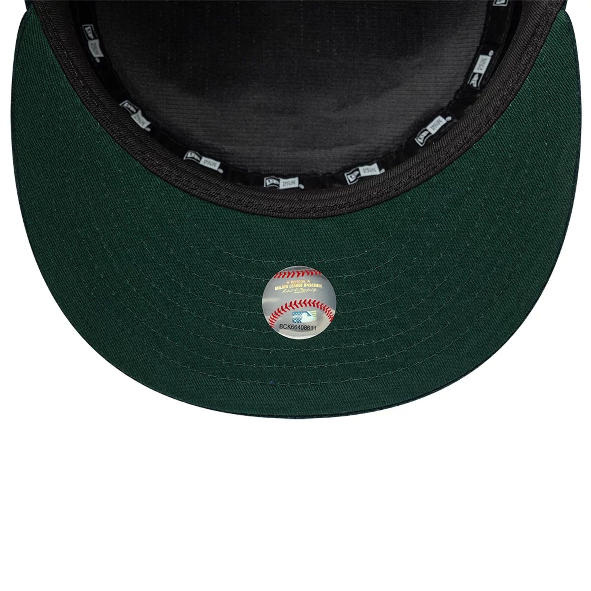 Pictured is this MLB Cord New York Yankees Pillbox Adjustable cap in dark green. 6
