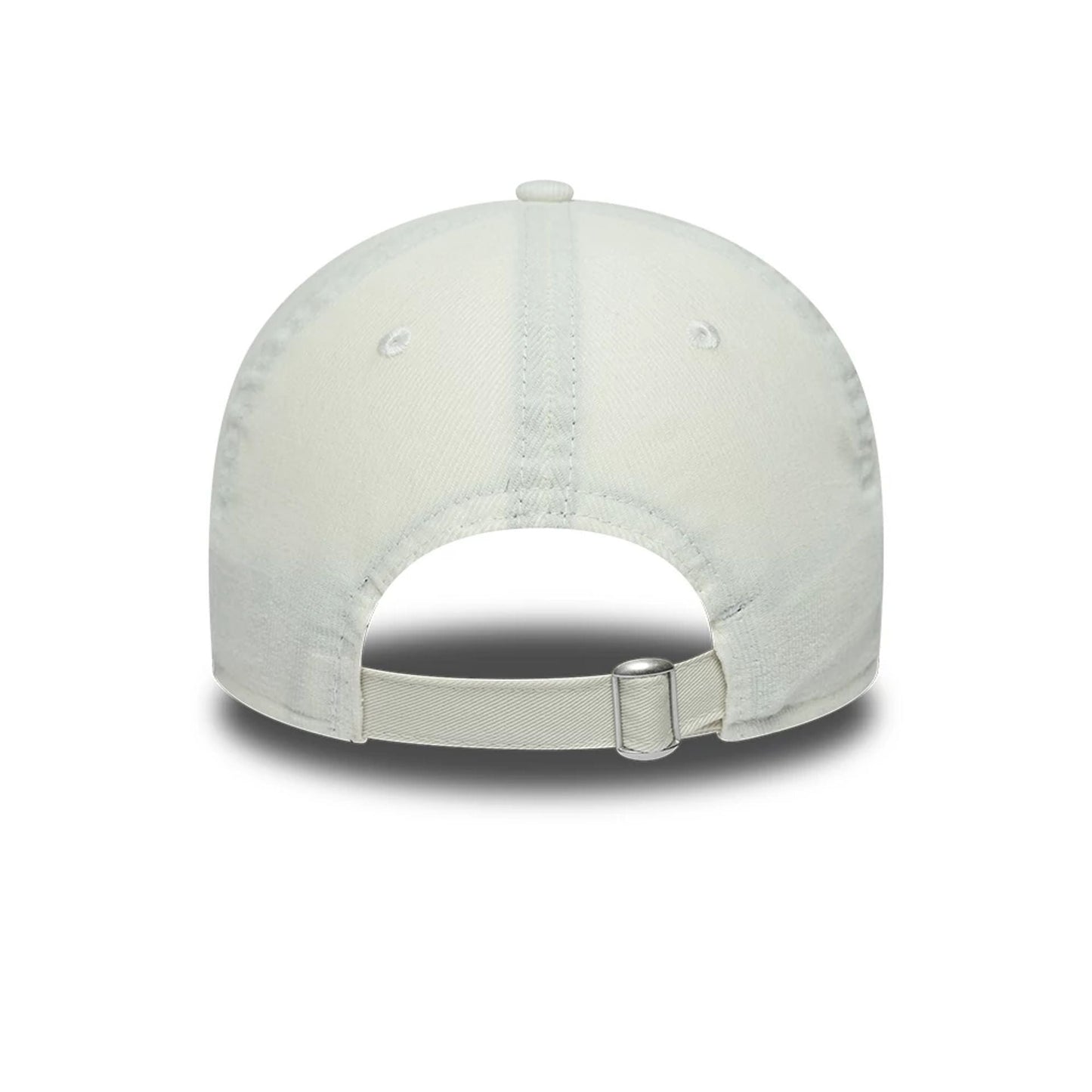 Pictured is this Aston Villa FC Cord 9TWENTY cap in light beige. 5