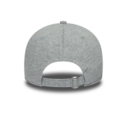 Pictured is this Aston Villa FC Jersey 9TWENTY cap in grey. 6