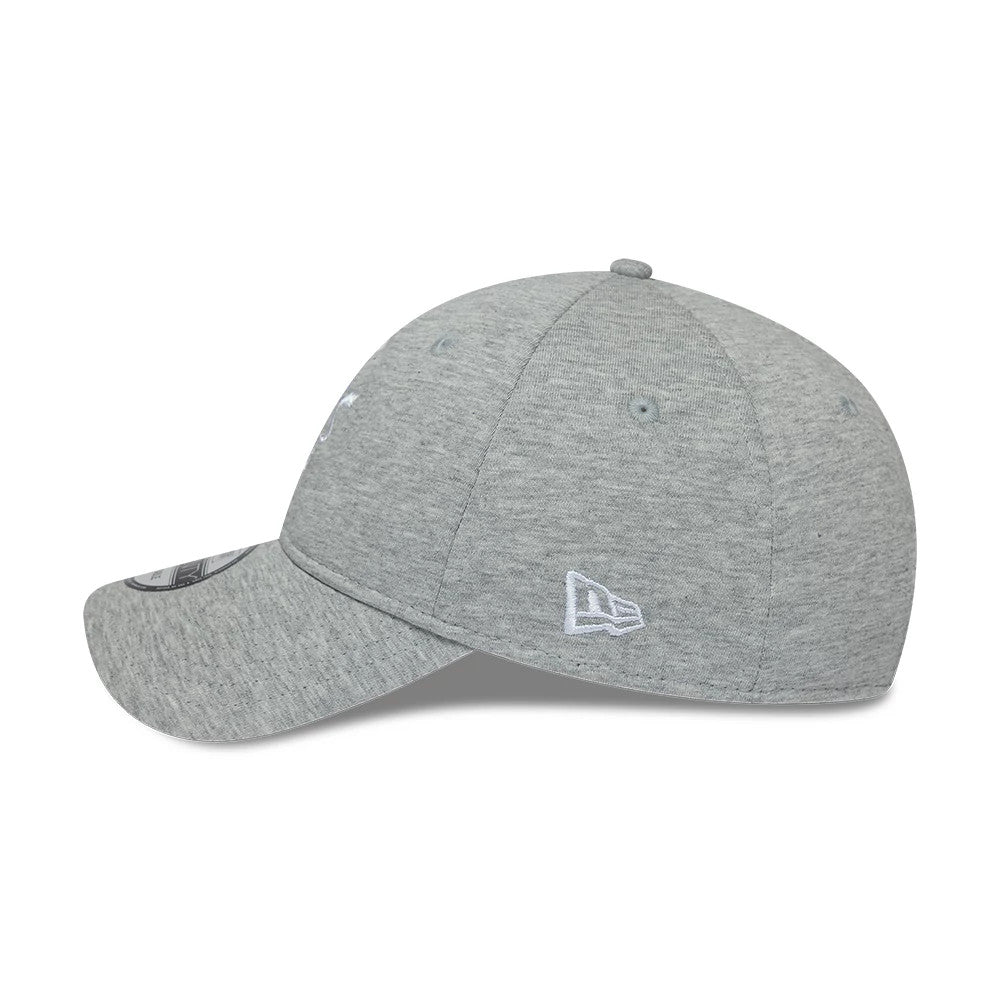 Pictured is this Aston Villa FC Jersey 9TWENTY cap in grey. 4