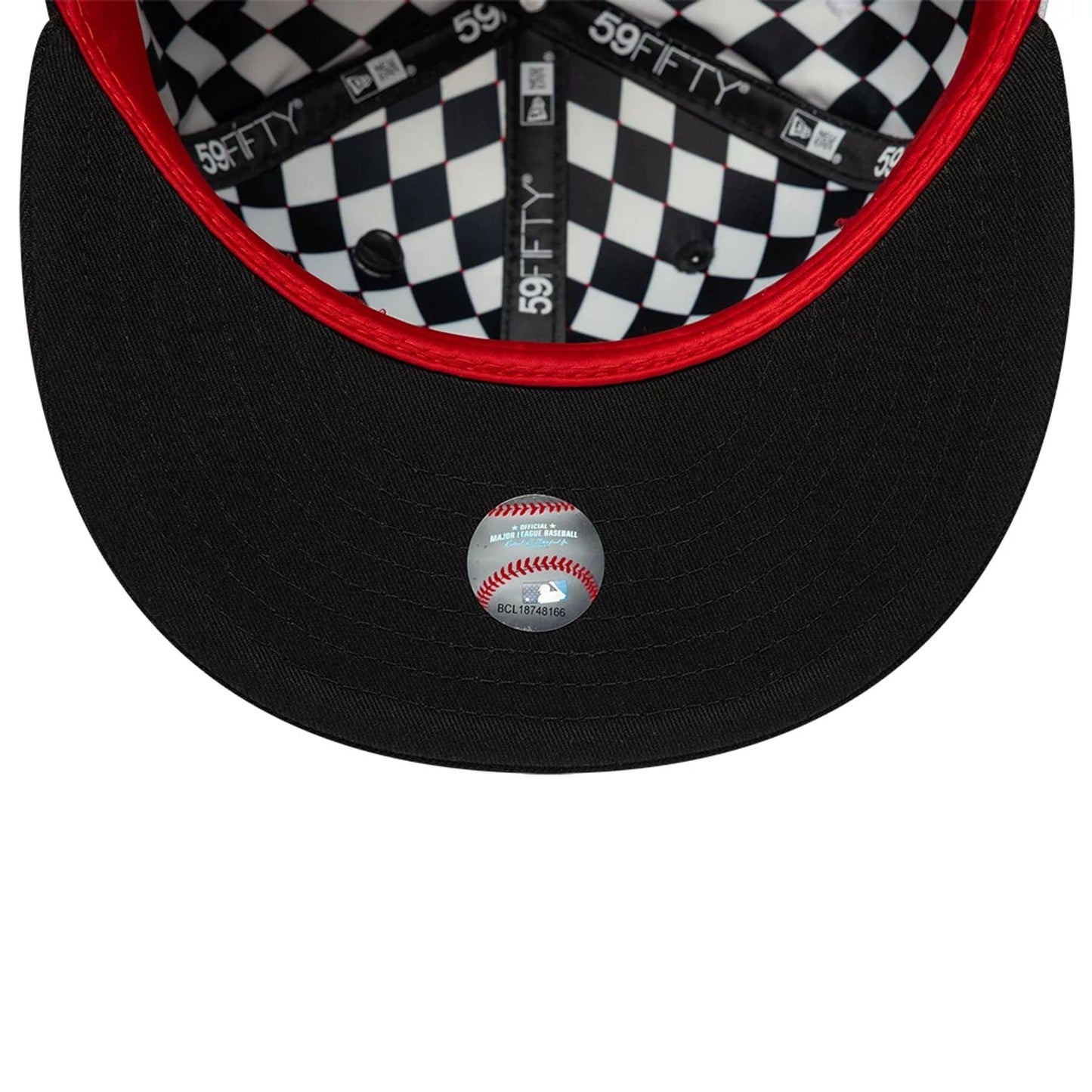 Pictured is this MLB Pinwheel New York Yankees 59FIFTY Fitted cap in black. 2