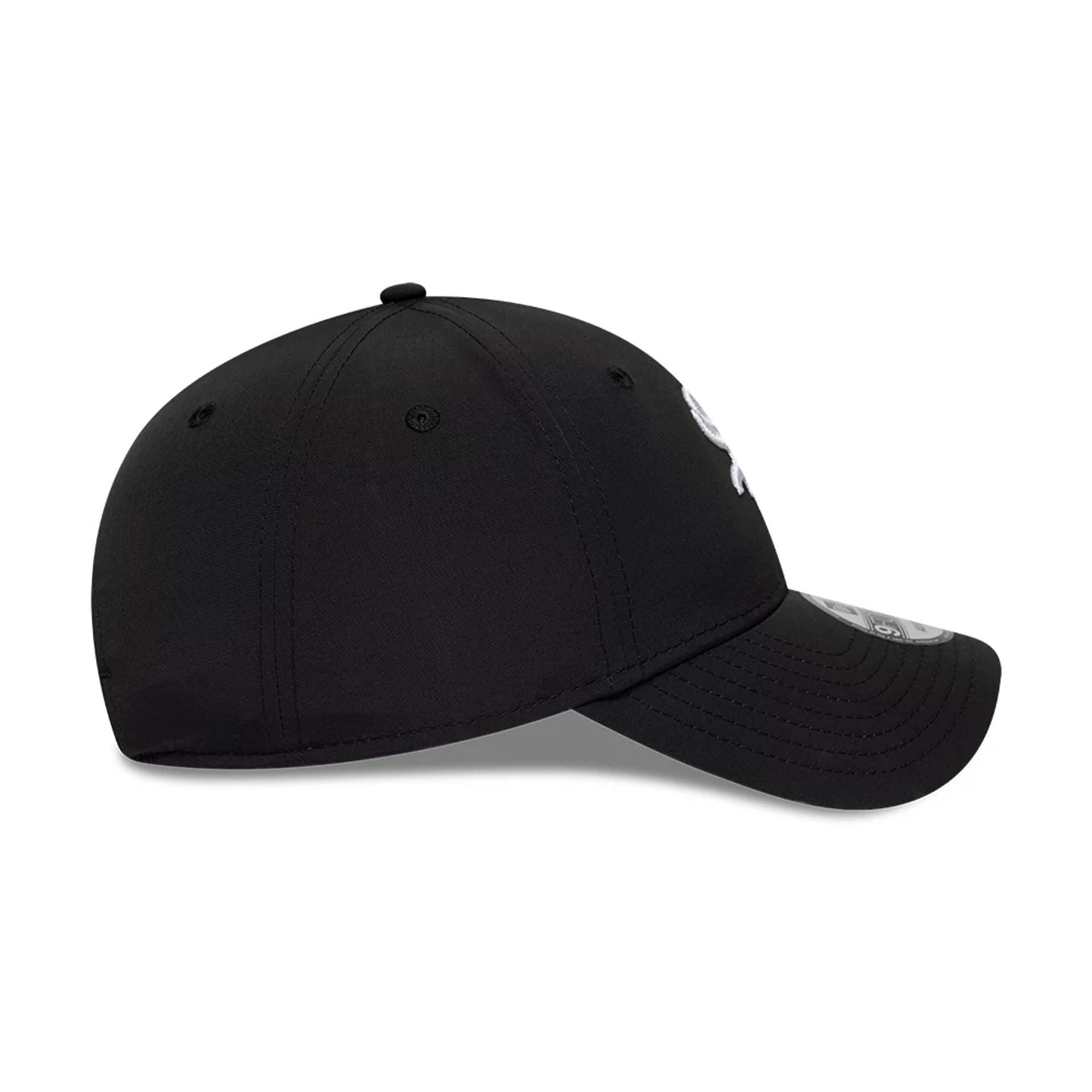 Pictured is this MLB Recycled Chicago White Sox 9FORTY cap in black. 6