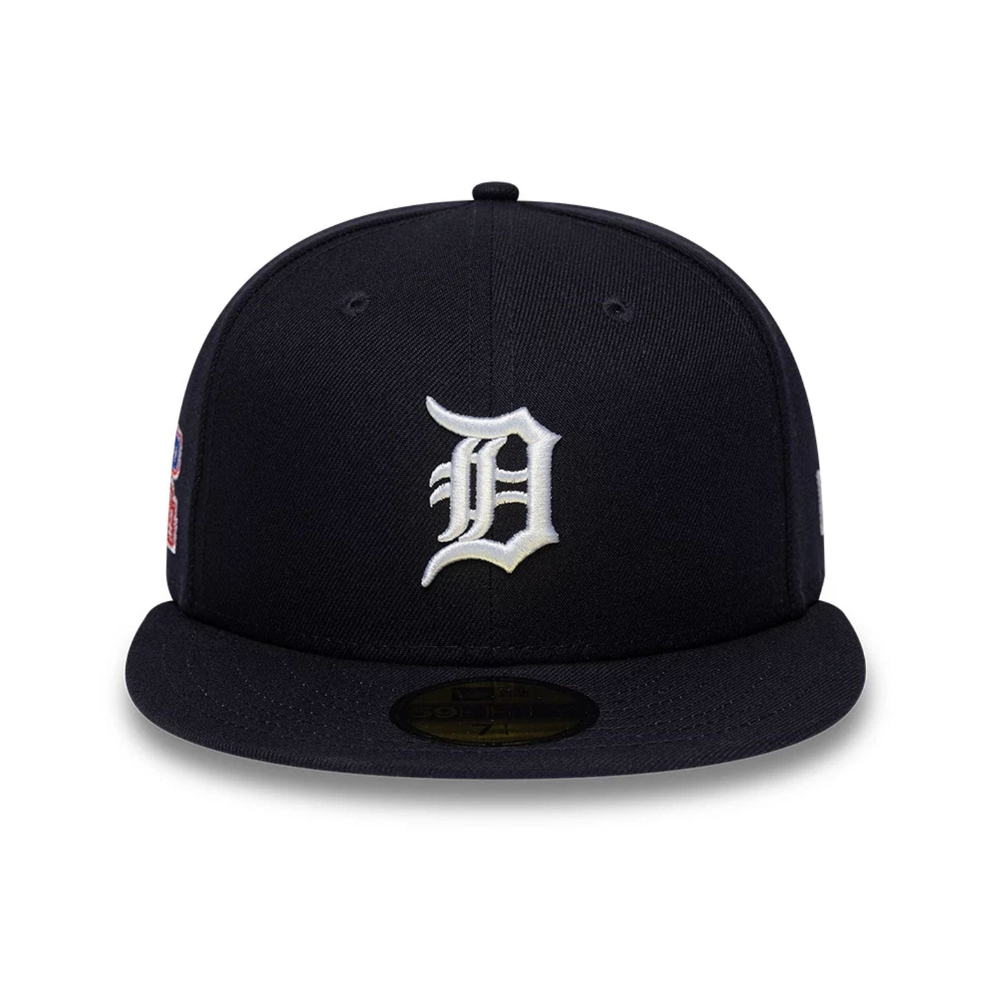 Pictured is this MLB Sidepatch Detroit Tigers 59FIFTY Fitted cap in navy. 3