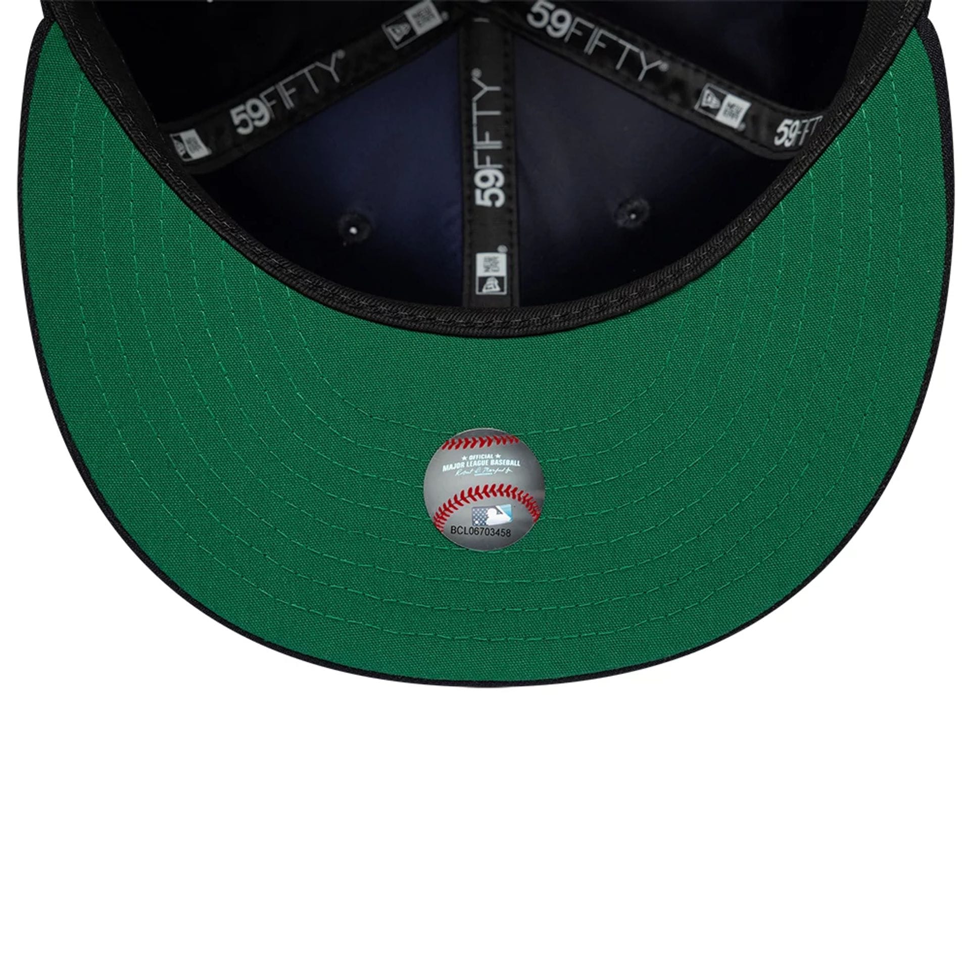 Pictured is this MLB Sidepatch Detroit Tigers 59FIFTY Fitted cap in navy. 2