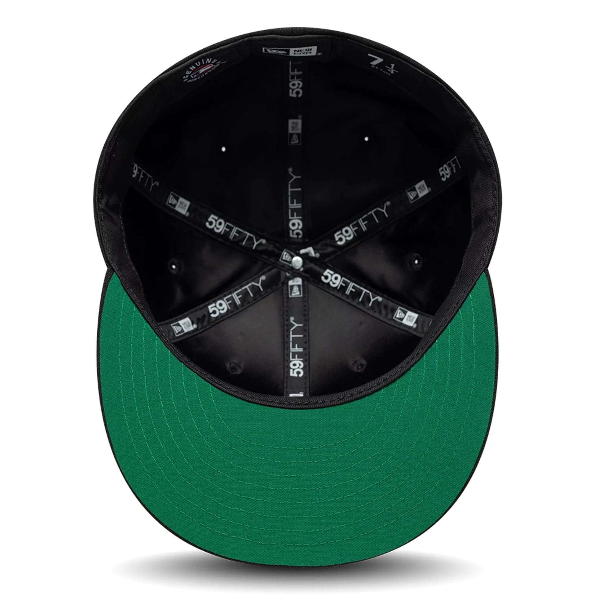 Pictured is this MLB Sidepatch Chicago White Sox 59FIFTY Fitted cap in black. 2