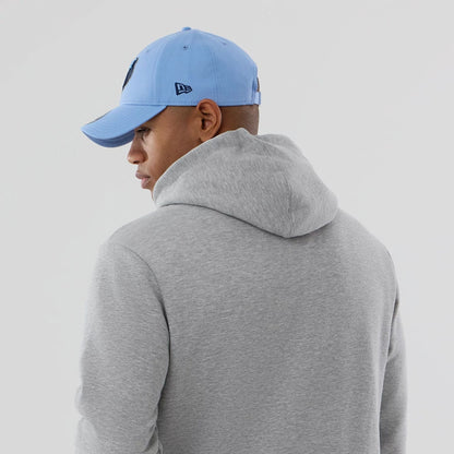 The model is wearing this NBA Berlin Game 2026 Memphis Grizzlies Pullover Hoodie in grey. 7