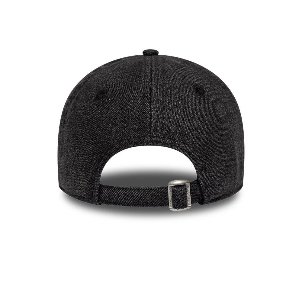 Pictured is this MLB Washed Denim New York Yankees 9FORTY cap in black. 6