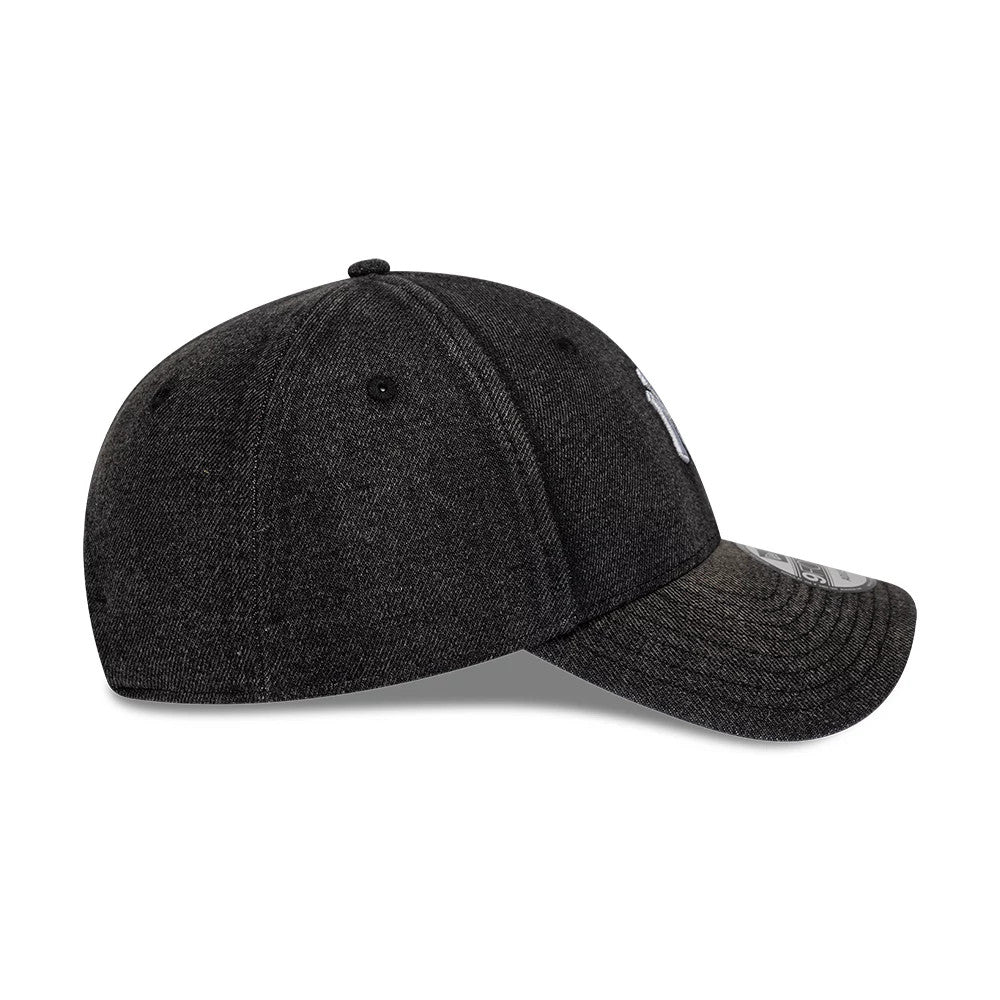 Pictured is this MLB Washed Denim New York Yankees 9FORTY cap in black. 5