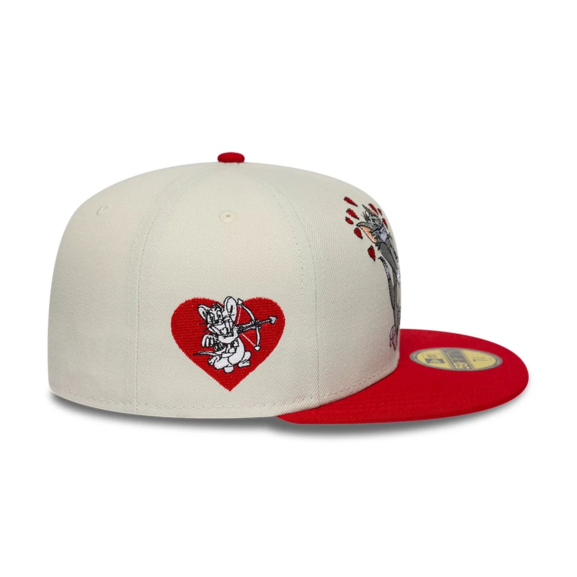 Pictured is this Tom & Jerry Heart 59FIFTY Fitted cap in Cream. 4