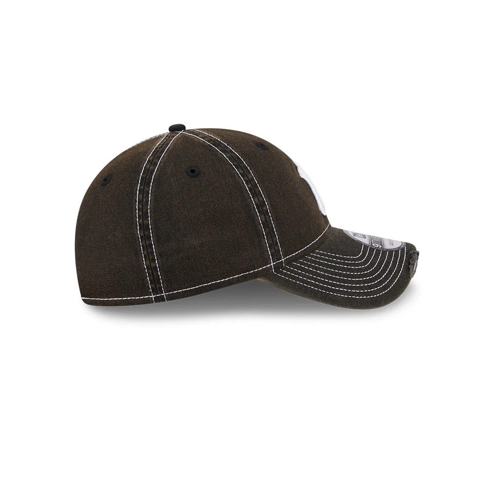 Pictured is this MLB Stencil Distressed New York Yankees 9TWENTY cap in black. 5