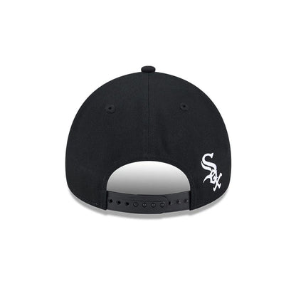Pictured is this MLB Calligraphy Chicago White Sox 9FORTY A-Frame cap in black. 7