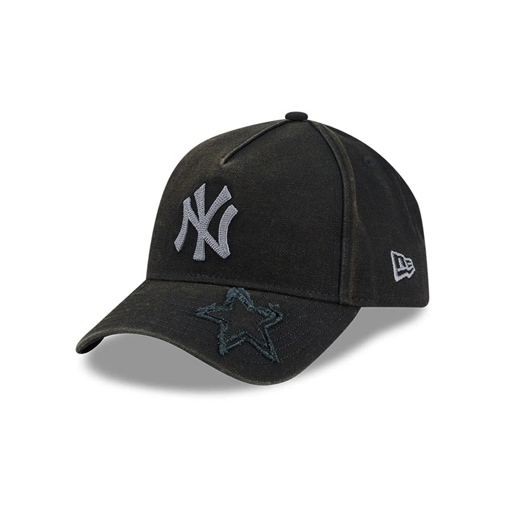 Pictured is this MLB Star Visor New York Yankees 9FORTY A-Frame cap in black. 1