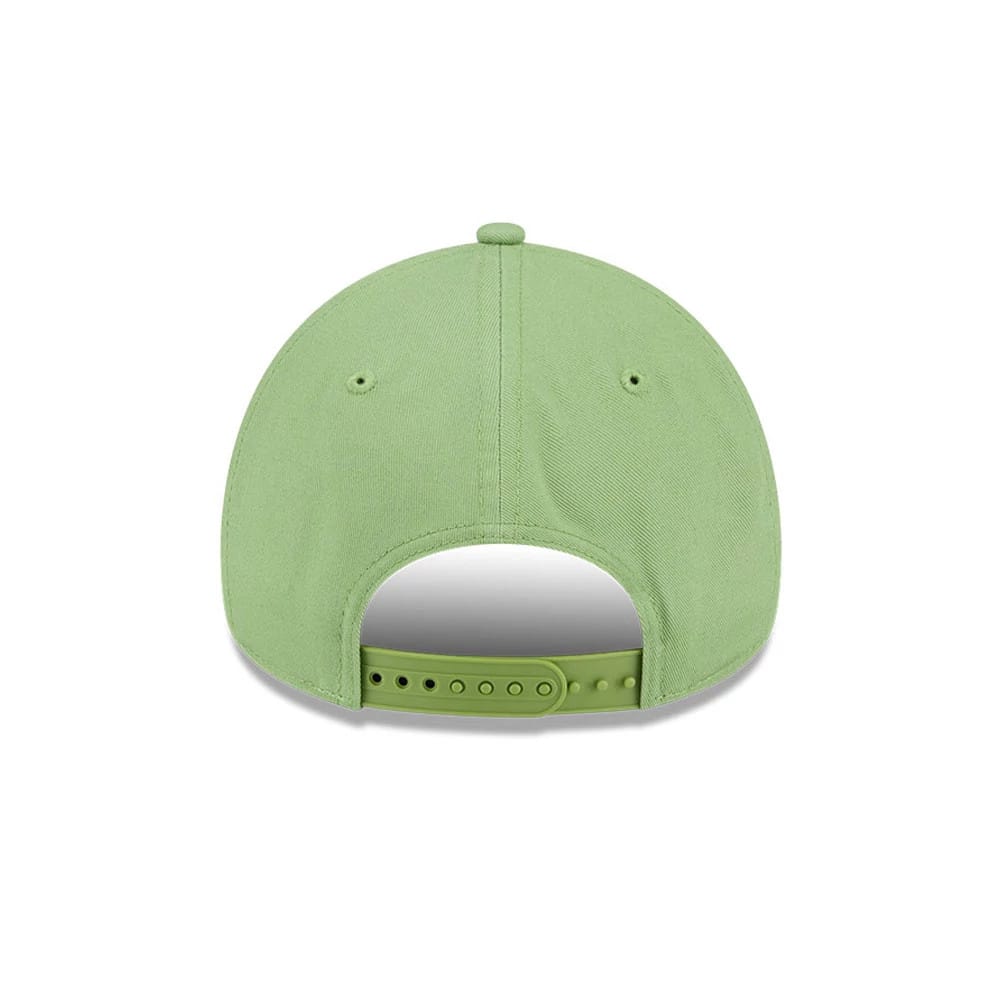 Pictured is this MLB Strawberry Matcha New York Yankees 9FORTY A-Frame cap in green. 7