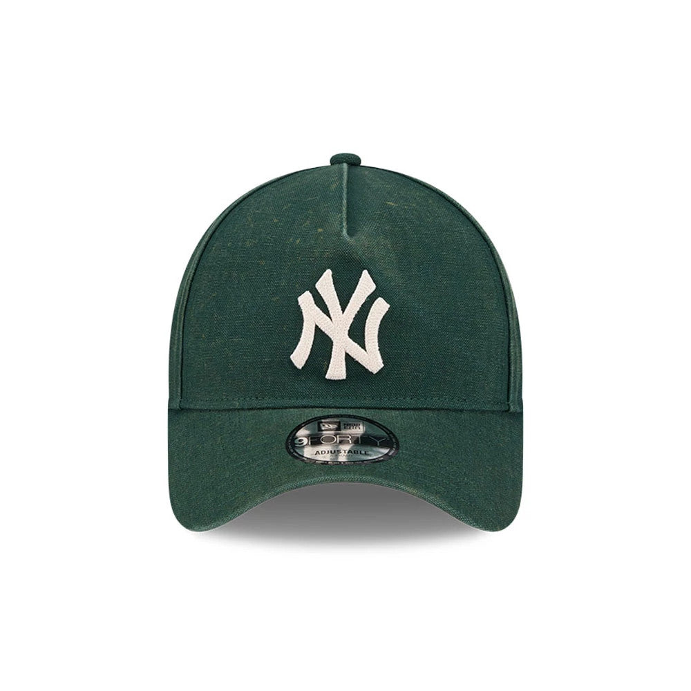 Pictured is this MLB Washed Canvas New York Yankees 9FORTY A-Frame cap in dark green. 2