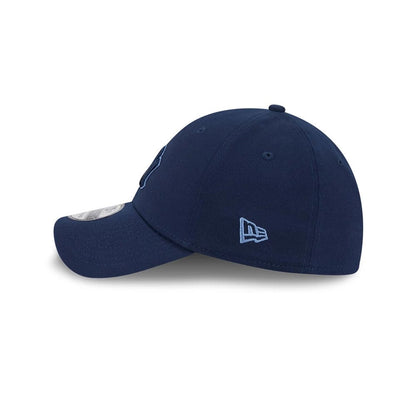 Pictured is this MLB Faded Oceanside New York Yankees 39THIRTY Stretch Fit cap in dark blue. 5