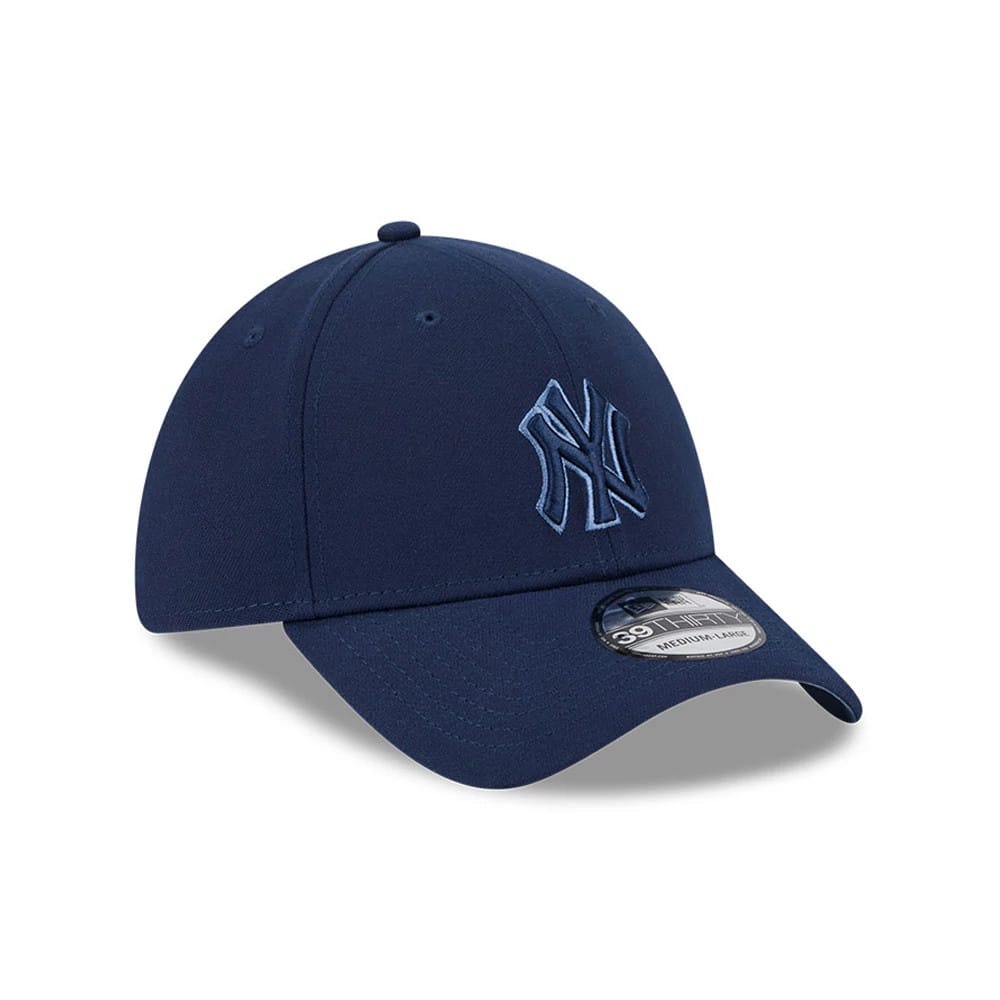 Pictured is this MLB Faded Oceanside New York Yankees 39THIRTY Stretch Fit cap in dark blue. 4