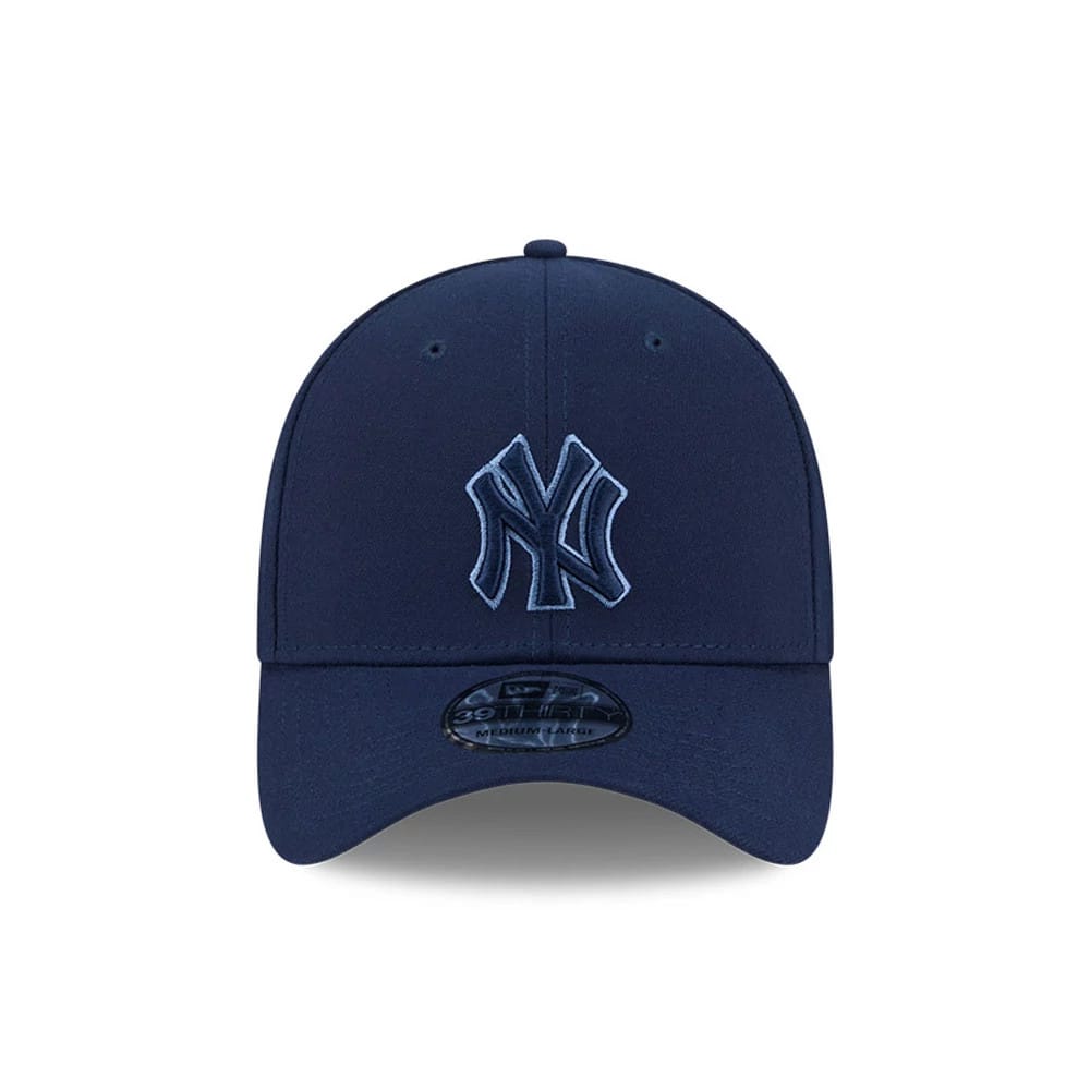 Pictured is this MLB Faded Oceanside New York Yankees 39THIRTY Stretch Fit cap in dark blue. 3