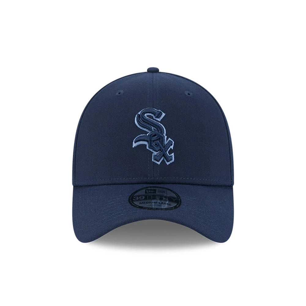 Pictured is this MLB Faded Oceanside Chicago White Sox 39THIRTY Stretch Fit cap in dark blue. 3