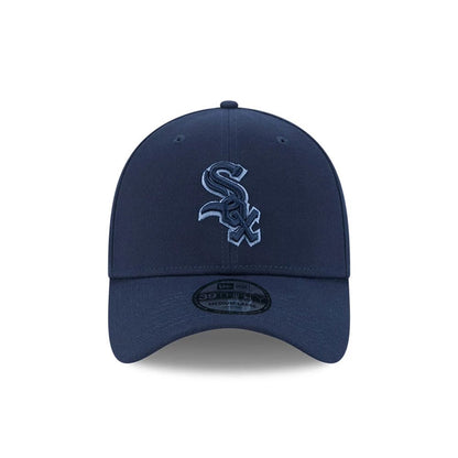 Pictured is this MLB Faded Oceanside Chicago White Sox 39THIRTY Stretch Fit cap in dark blue. 3