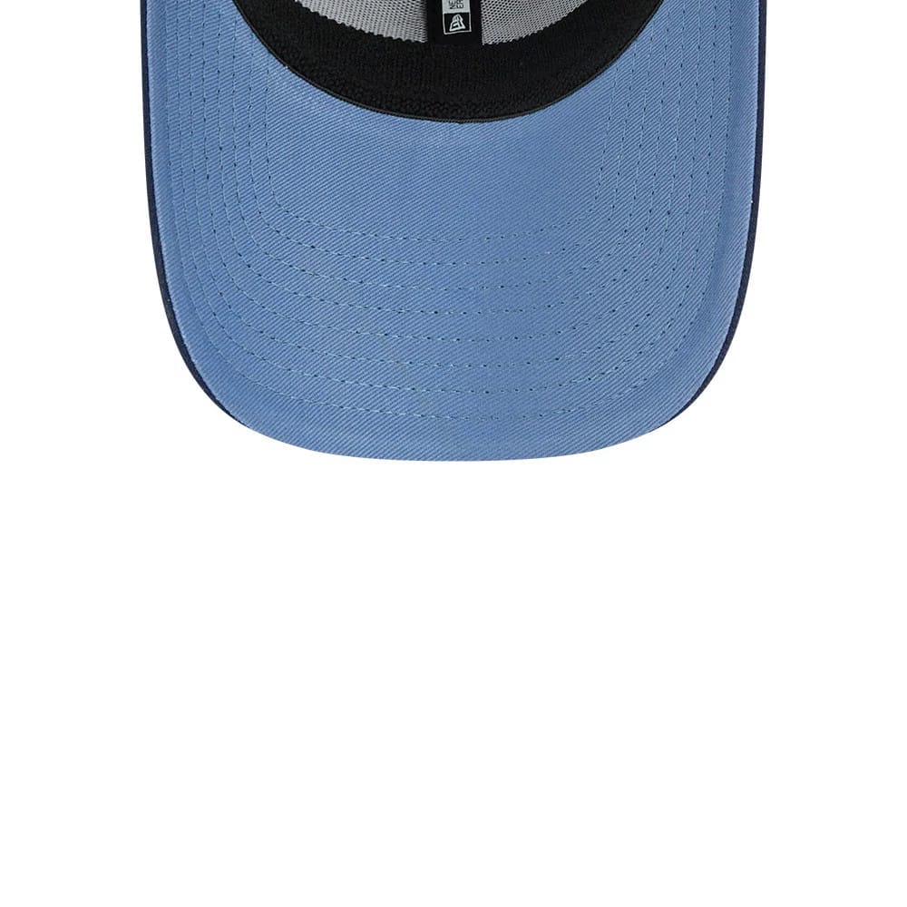 Pictured is this MLB Faded Oceanside Chicago White Sox 39THIRTY Stretch Fit cap in dark blue. 2