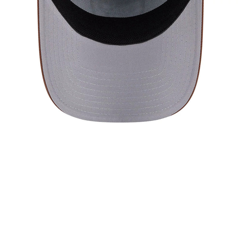 Pictured is this NFL Blueberry Tiramisu Las Vegas Raiders 39THIRTY A-Frame Stretch Fit cap in navy & brown. 2