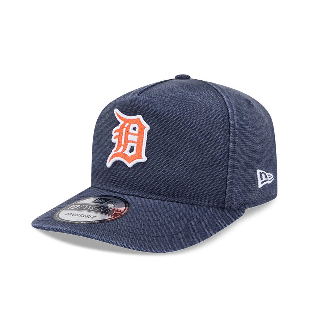 Detroit Tigers MLB Duck Canvas Navy New Era 19TWENTY Adjustable Cap, three-quarter view showing the raised orange and white embroidered Tigers logo on the front panel, navy flat visor with 19TWENTY size sticker.