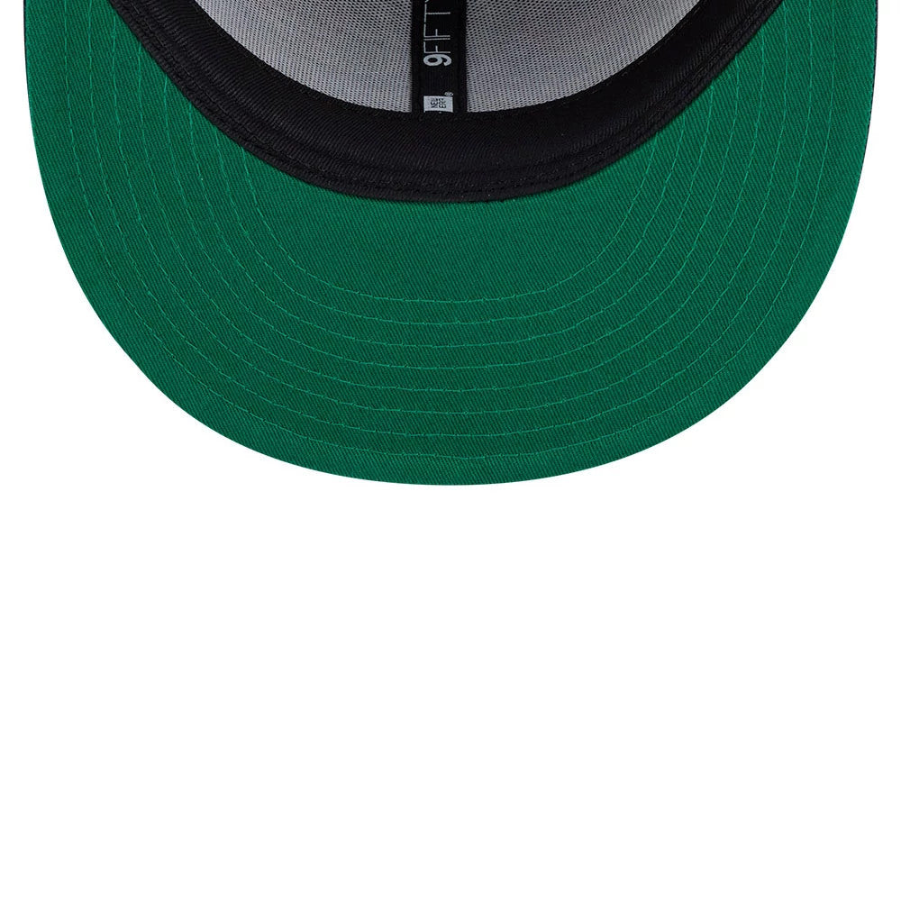 Pictured is this MLB Cooperstown Throwback New York Yankees 9FIFTY Snapback cap in navy. 2